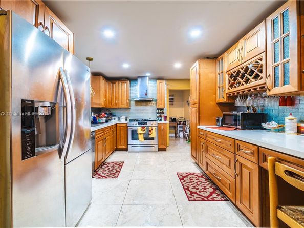 3230 N 72nd Ter, Hollywood FL 33024