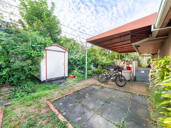 3230 N 72nd Ter, Hollywood FL 33024