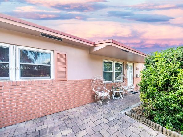 3230 N 72nd Ter, Hollywood FL 33024
