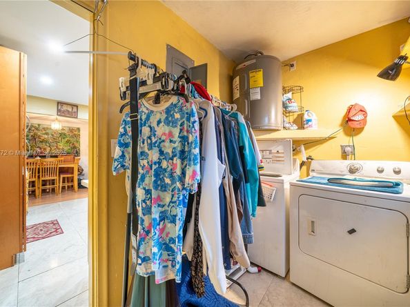 3230 N 72nd Ter, Hollywood FL 33024