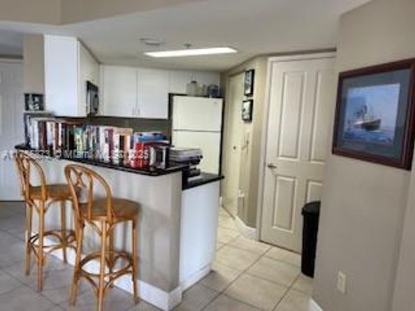 2351 Douglas Rd 1109, Miami FL 33145