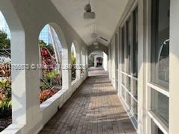 2351 Douglas Rd 1109, Miami FL 33145