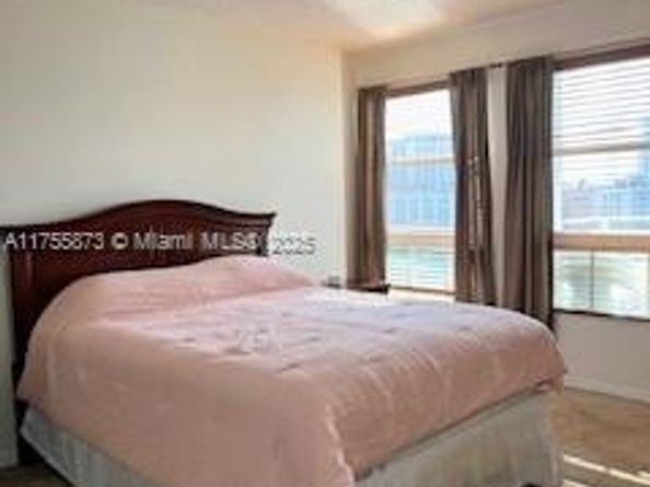 2351 Douglas Rd 1109, Miami FL 33145