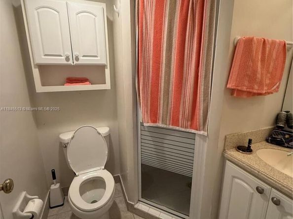 Undisclosed Address #A11845513, Davie FL 33324