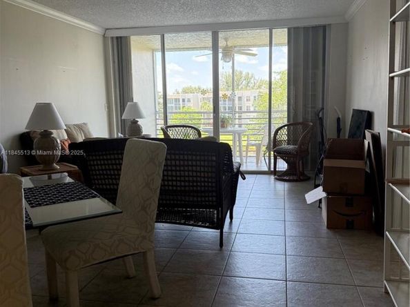 Undisclosed Address #A11845513, Davie FL 33324