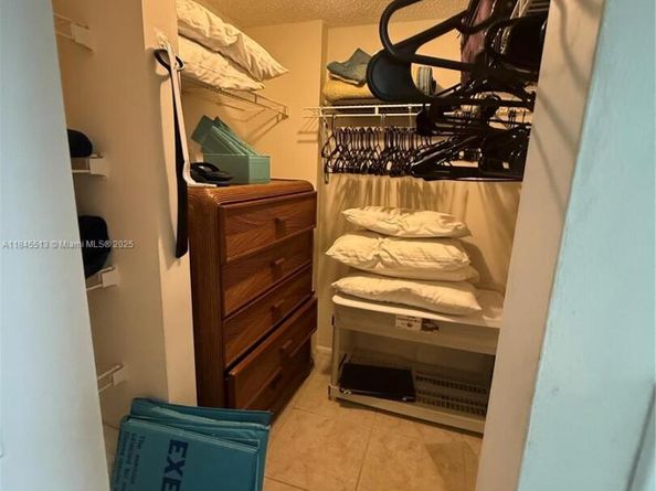 Undisclosed Address #A11845513, Davie FL 33324