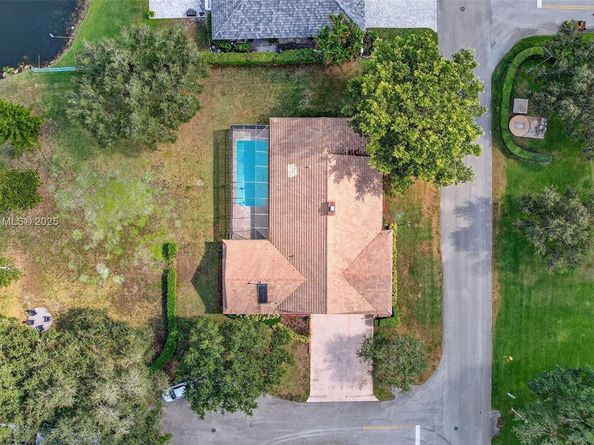 100 NW 129th Ave, Plantation FL 33325
