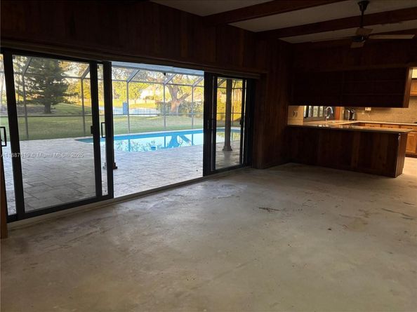 100 NW 129th Ave, Plantation FL 33325