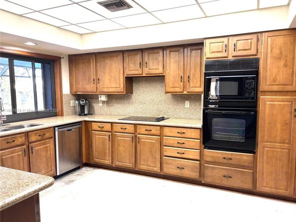 100 NW 129th Ave, Plantation FL 33325