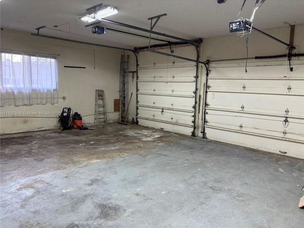 100 NW 129th Ave, Plantation FL 33325