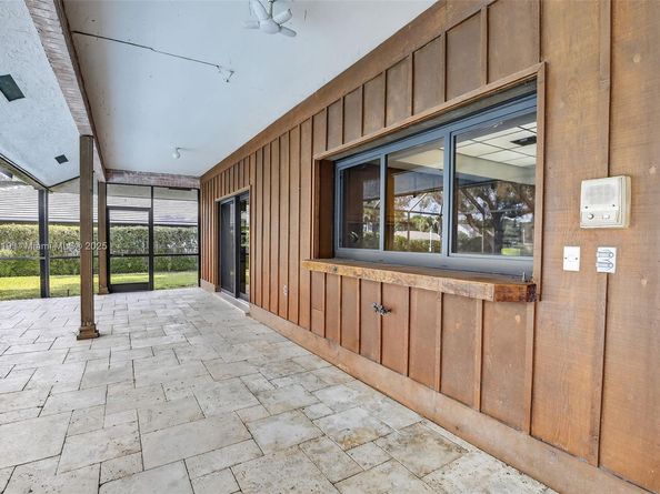 100 NW 129th Ave, Plantation FL 33325