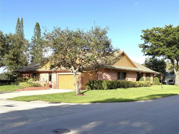 100 NW 129th Ave, Plantation FL 33325