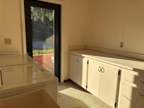 100 NW 129th Ave, Plantation FL 33325