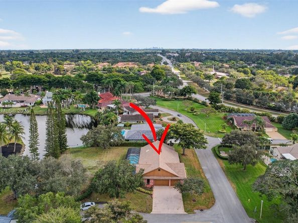 100 NW 129th Ave, Plantation FL 33325