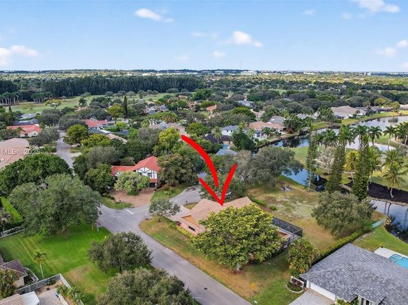 100 NW 129th Ave, Plantation FL 33325