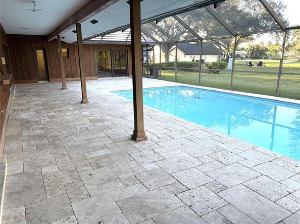 100 NW 129th Ave, Plantation FL 33325