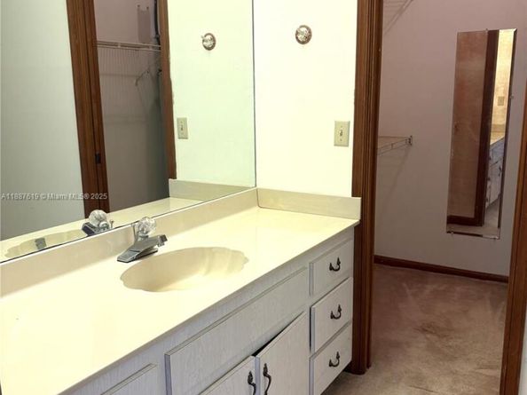 100 NW 129th Ave, Plantation FL 33325