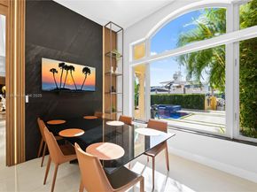 1530 Island Blvd, Aventura FL 33160