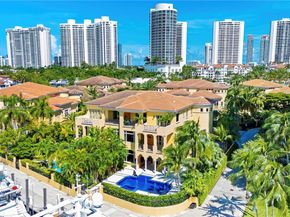 1530 Island Blvd, Aventura FL 33160