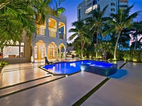 1530 Island Blvd, Aventura FL 33160