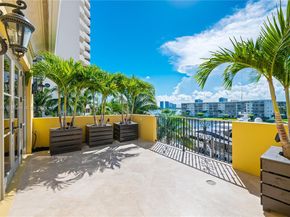 1530 Island Blvd, Aventura FL 33160