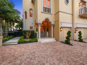 1530 Island Blvd, Aventura FL 33160
