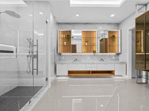 1530 Island Blvd, Aventura FL 33160