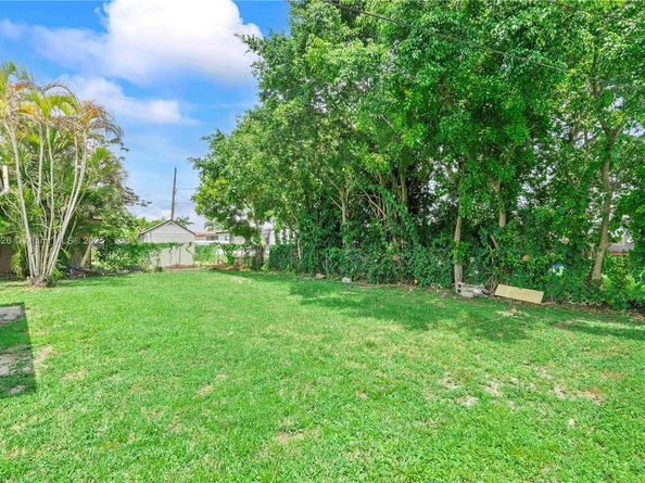9731 NW 24th Pl, Sunrise FL 33322