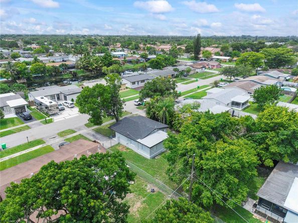 9731 NW 24th Pl, Sunrise FL 33322