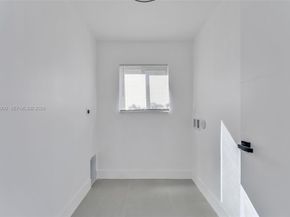 5817 NW 30th Ave, Miami FL 33142