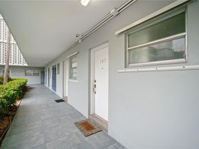 873 NE 195th St 107, Miami FL 33179