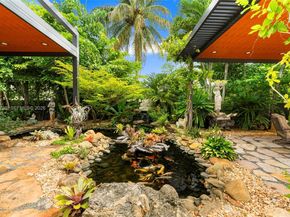 185 SW 130th Ave, Miami FL 33184