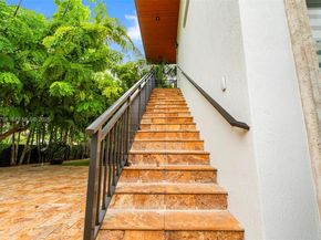 185 SW 130th Ave, Miami FL 33184