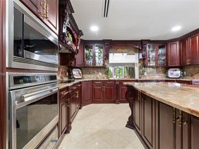 185 SW 130th Ave, Miami FL 33184