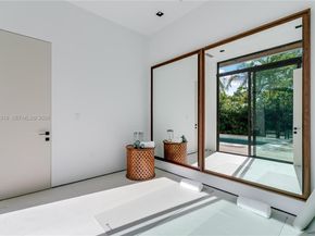 2800 Calusa St, Miami FL 33133