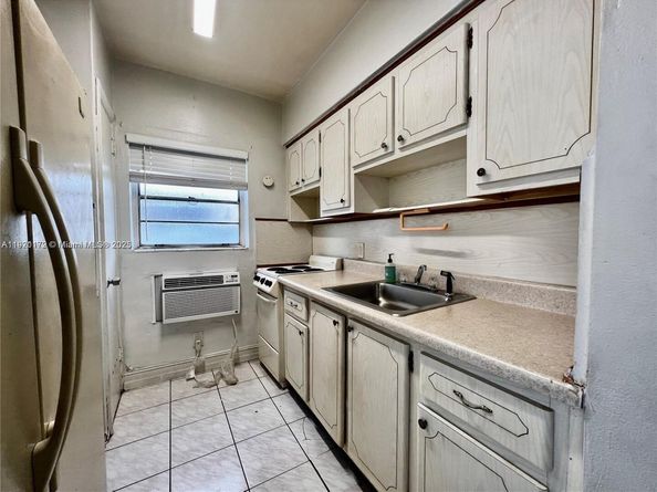 8531 Harding Ave 1, Miami Beach FL 33141