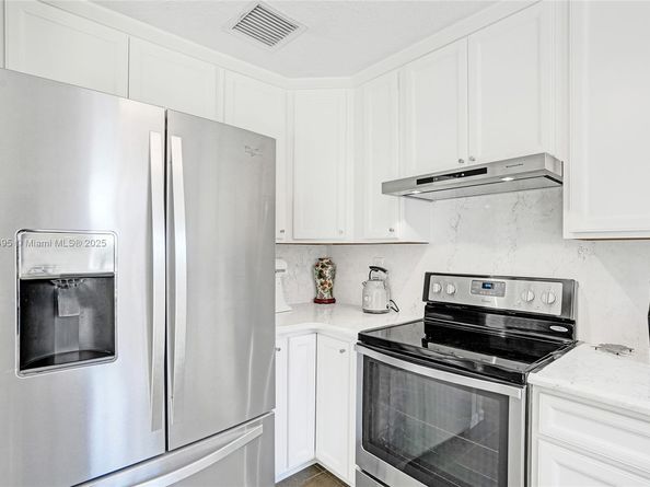 3350 Berkeley Blvd, Fort Lauderdale FL 33312