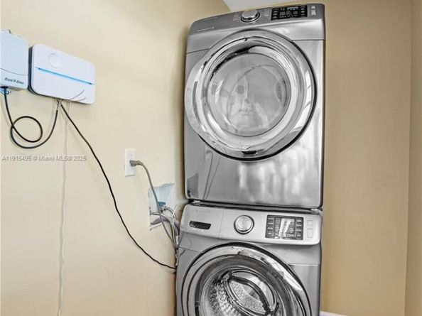 3350 Berkeley Blvd, Fort Lauderdale FL 33312