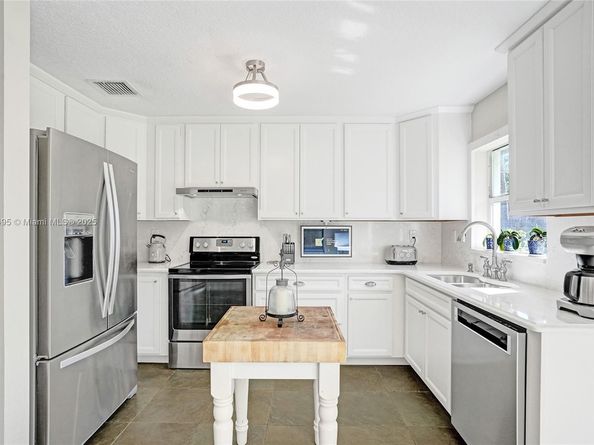 3350 Berkeley Blvd, Fort Lauderdale FL 33312