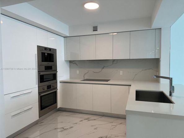 330 Sunny Isles Blvd 51003, Sunny Isles Beach FL 33160