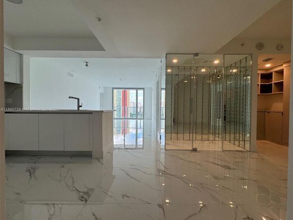 330 Sunny Isles Blvd 51003, Sunny Isles Beach FL 33160
