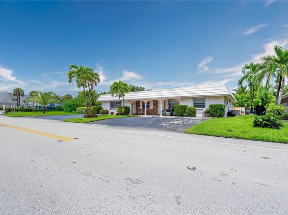 2601 NE 32nd St, Fort Lauderdale FL 33306