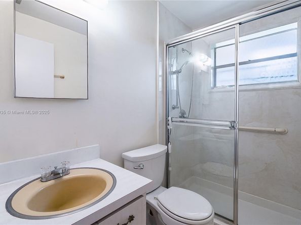 2601 NE 32nd St, Fort Lauderdale FL 33306