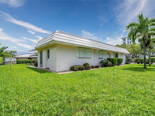 2601 NE 32nd St, Fort Lauderdale FL 33306