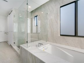 10398 SW 64th St, Miami FL 33173