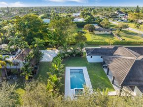 10398 SW 64th St, Miami FL 33173