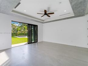 10398 SW 64th St, Miami FL 33173