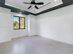 10398 SW 64th St, Miami FL 33173