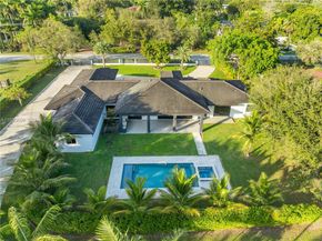 10398 SW 64th St, Miami FL 33173