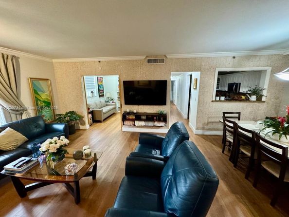 1400 Salzedo St 208, Coral Gables FL 33134